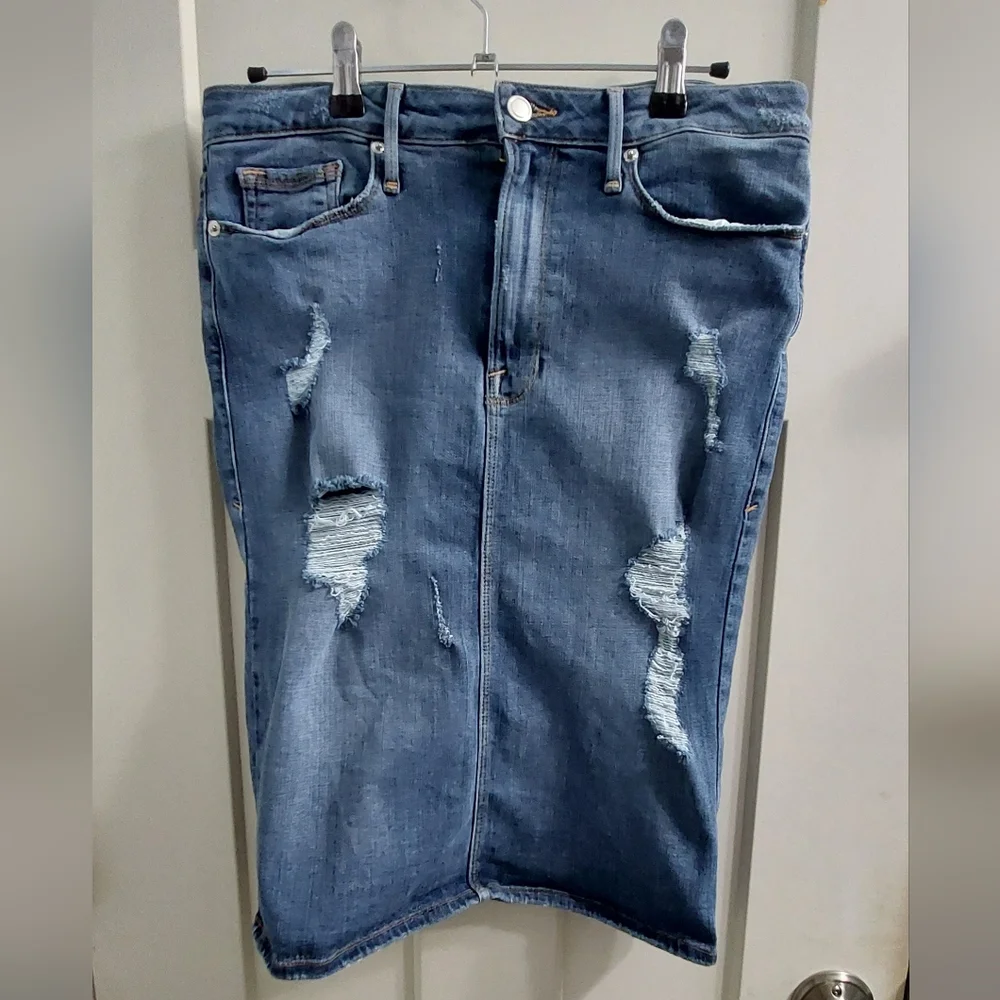 Good American distresses pencil jean skirt - Picture 3 of 6